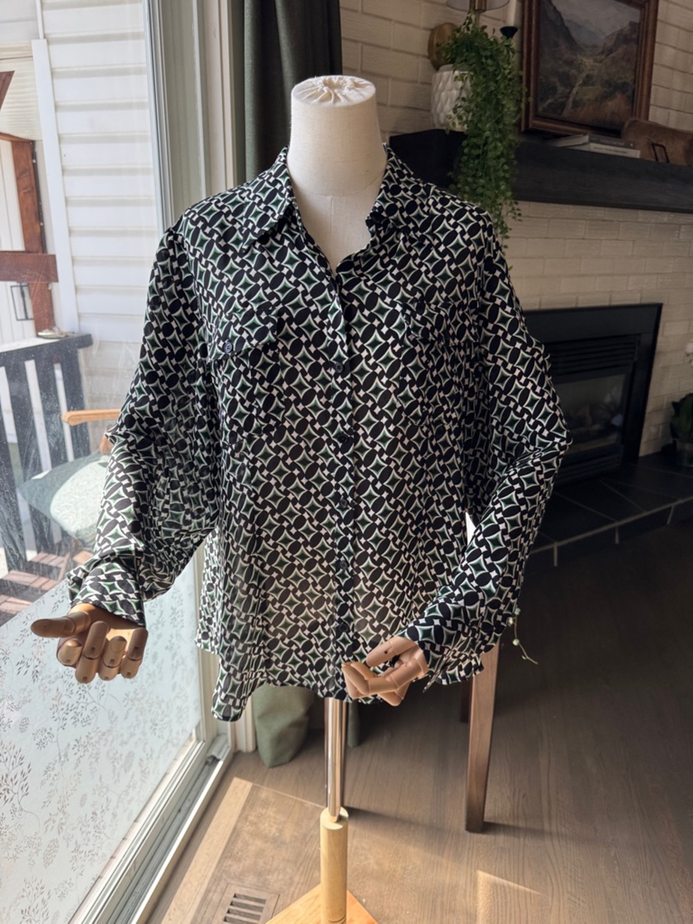 Anne Klein Black & White Geometric Button-Down Blouse